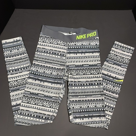 New Nike Pro grey/black athletic leggings in women’s size small - Picture 3 of 10